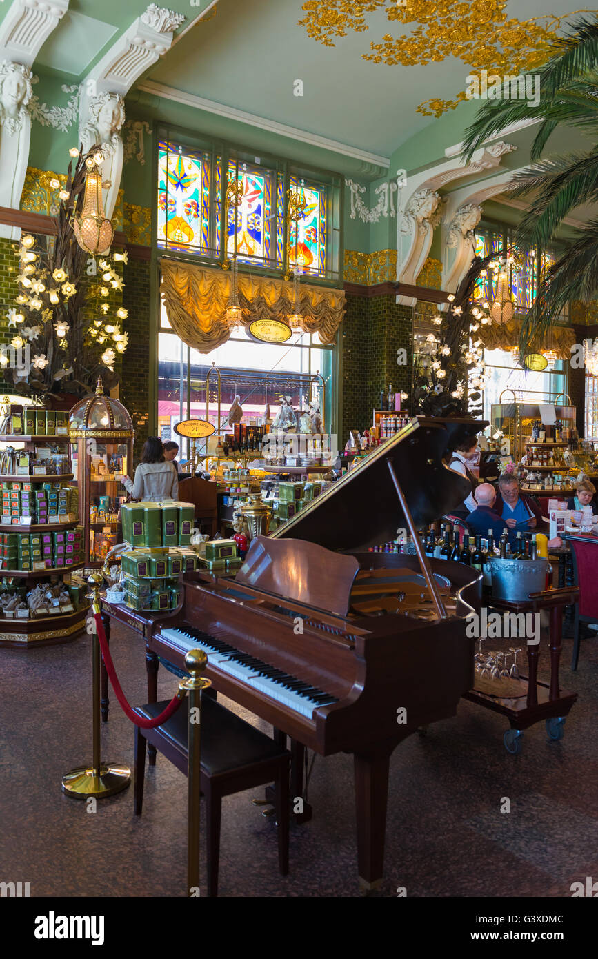 Eliseevsky Retro Store Interior, Saint Petersburg Stock Photo Alamy