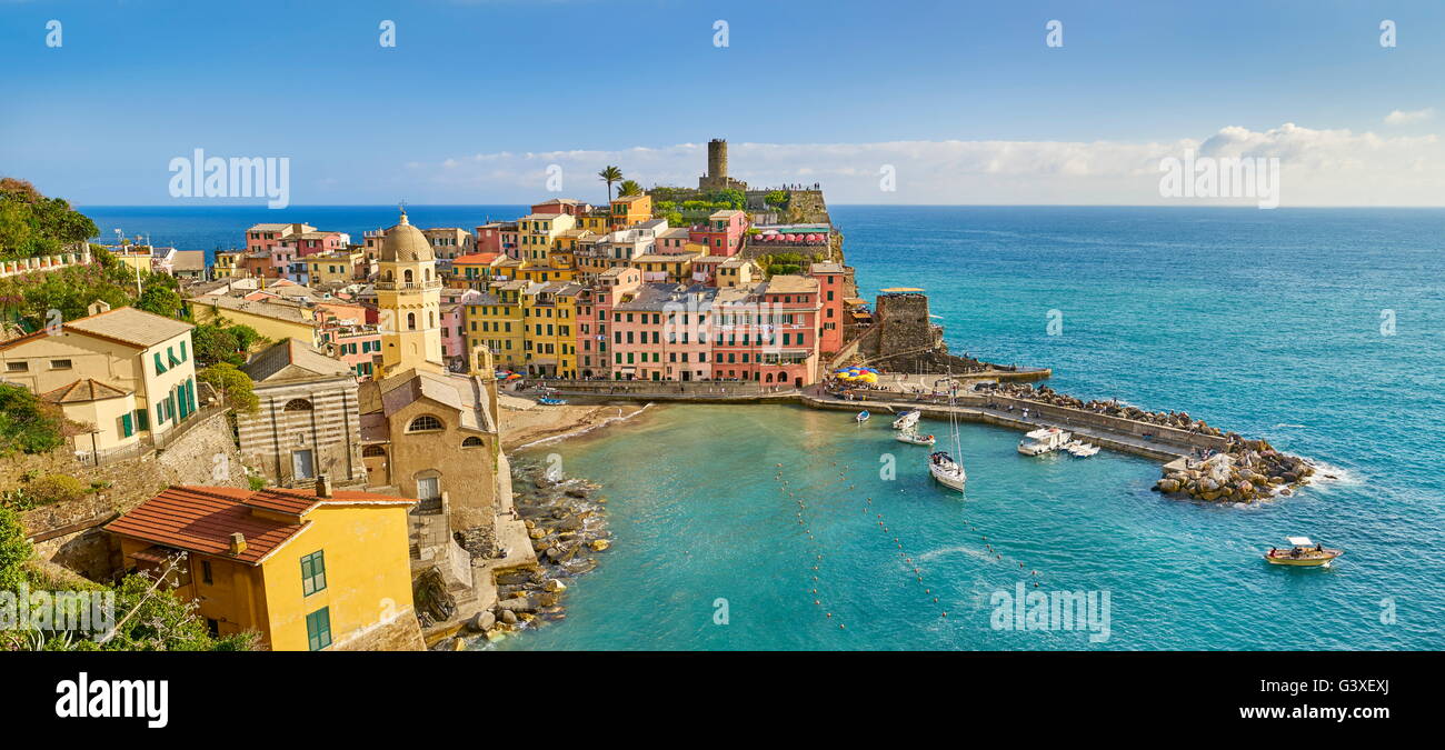 Panoramic view of Vernazza, Cinque Terre, Liguria, Italy Stock Photo