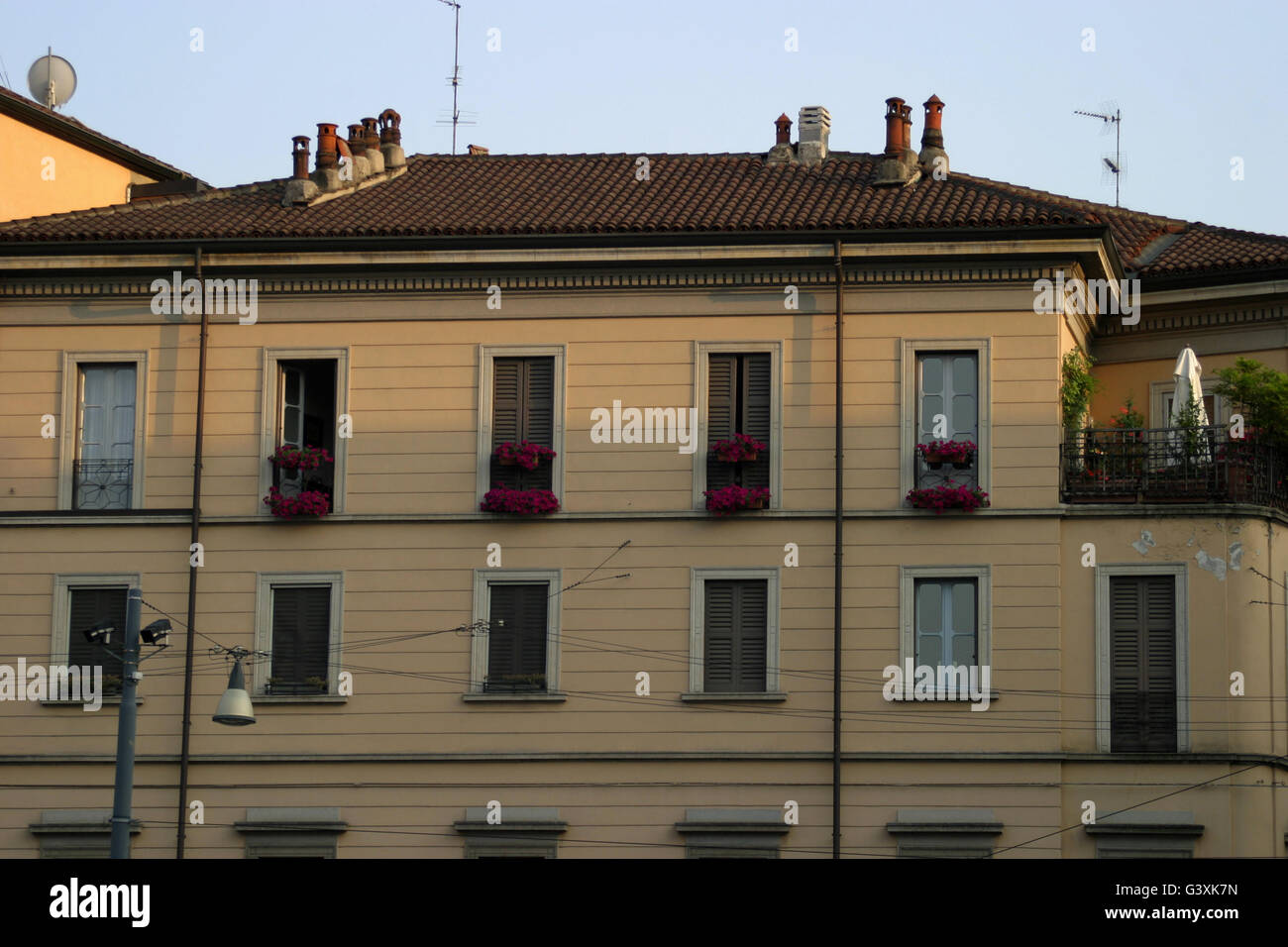 Elegant architecture hi-res stock photography and images - Alamy
