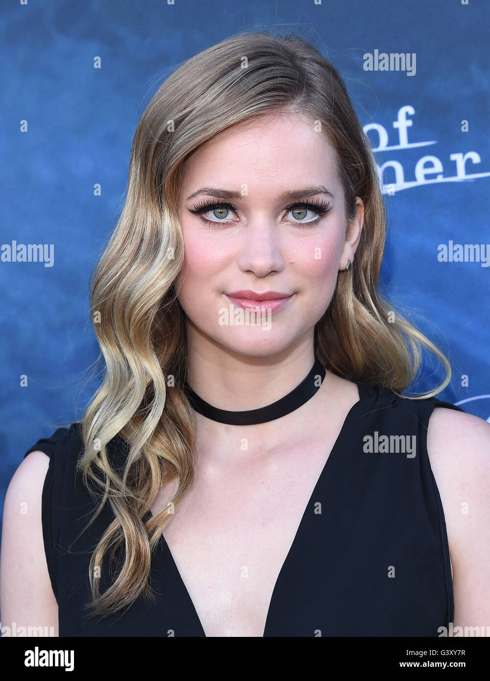 Elizabeth Lail nude (18 foto and video), Topless, Cleavage, Boobs, butt 2015 Elizabeth Lail nudes (93 foto and video), Sexy, Bikini, Boobs, cleavage 2018