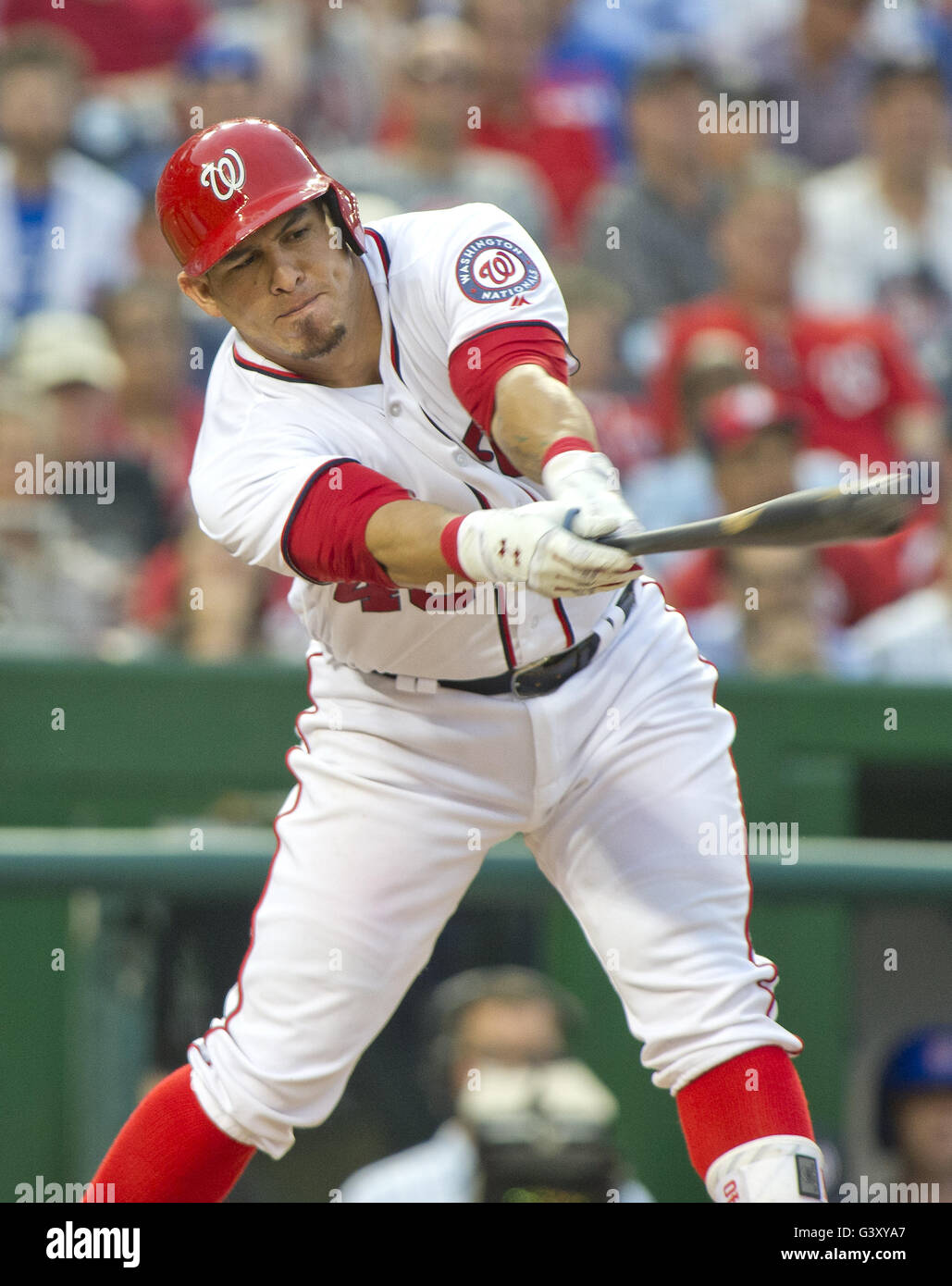 Washington, District of Columbia, USA. 15th June, 2016. Washington Nationals catcher Wilson Ramos (40) bats in the eleventh inning against the Chicago Cubs at Nationals Park in Washington, DC on Wednesday, June 15, 2016. The Nationals won the game 5 - 4 in 12 innings.Credit: Ron Sachs/CNP Credit:  Ron Sachs/CNP/ZUMA Wire/Alamy Live News Stock Photo