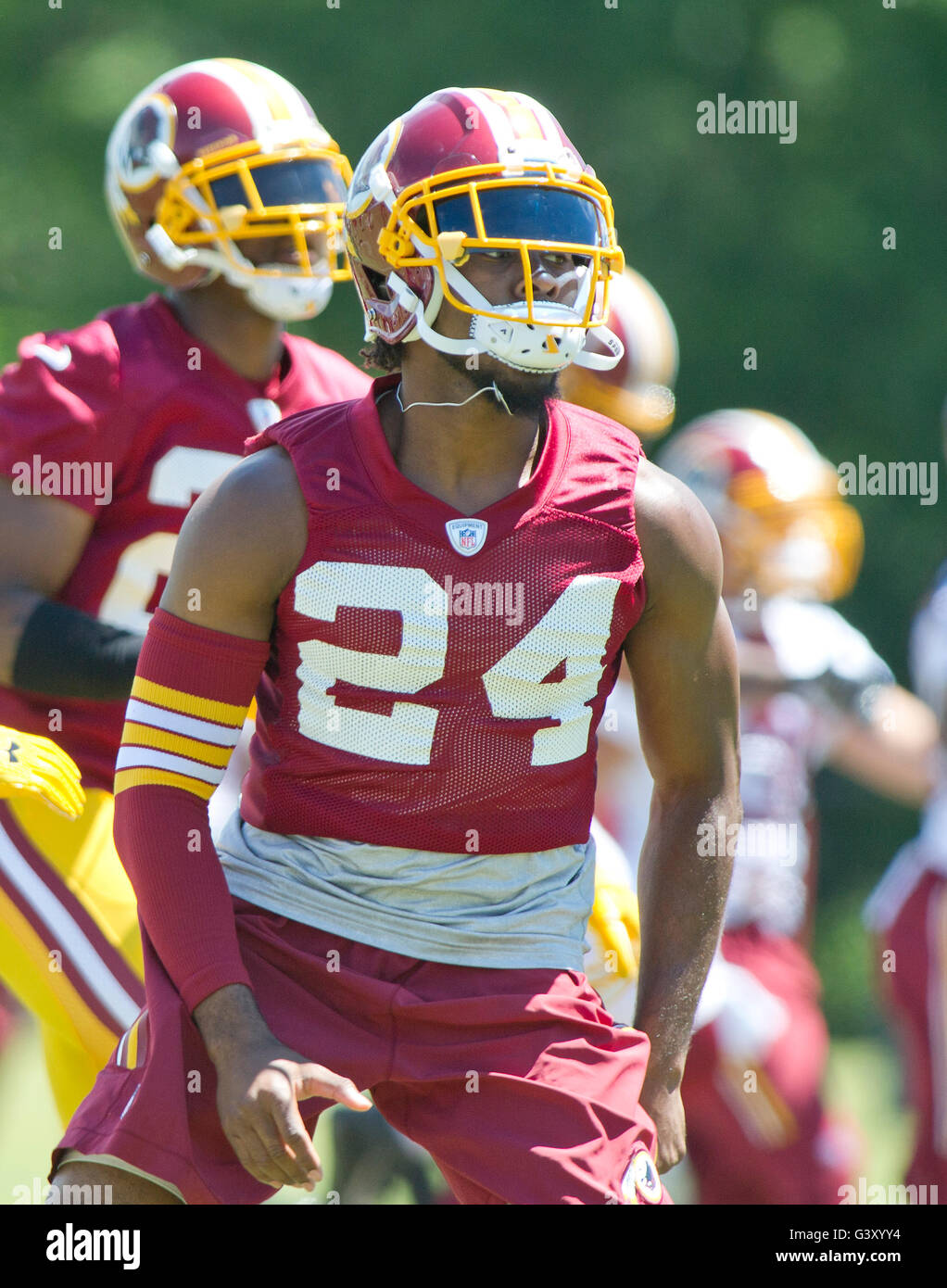 East Rutherford, New Jersey, USA. 28th Oct, 2018. Washington Redskins  cornerback Josh Norman (24) during warm up prior to NFL game between the  Washington Redskins and the New York Giants at MetLife