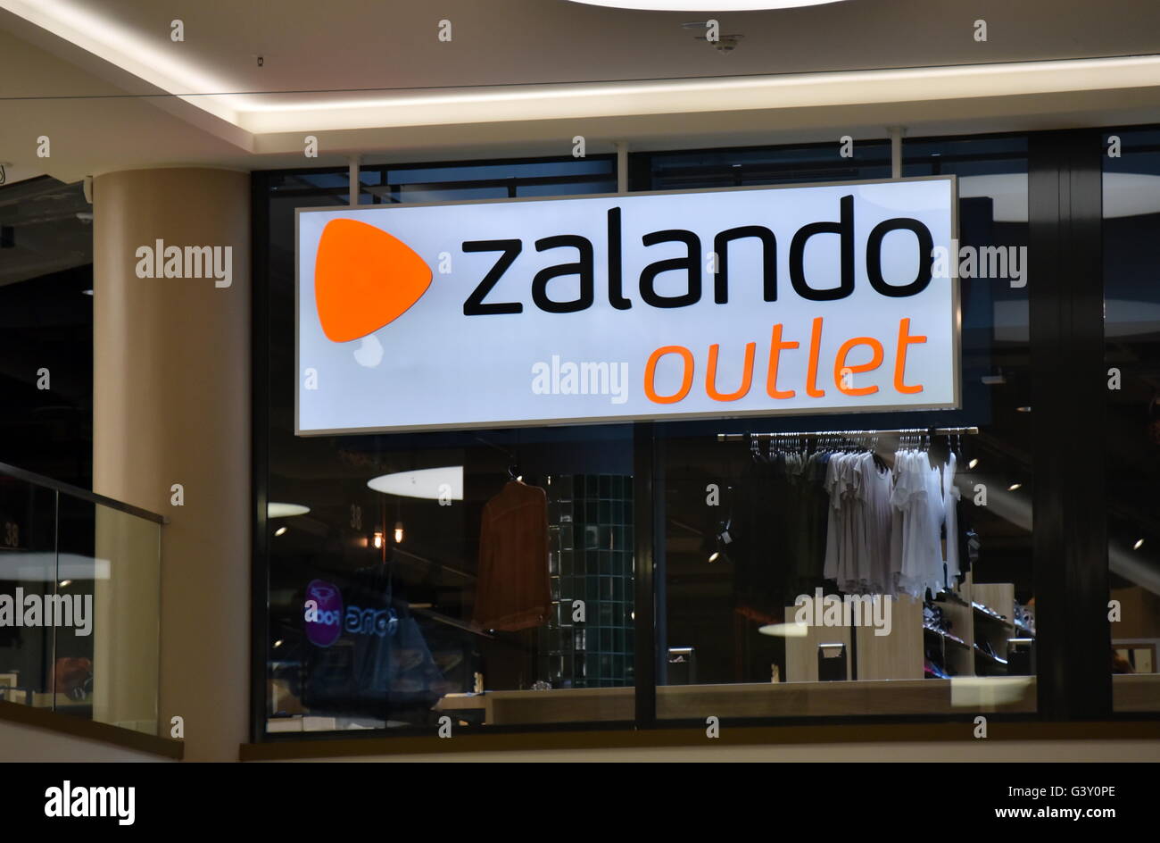 A picture dated 15 June 2016 shows an outlet by German online fashion  company Zalando in Cologne, Germany. Photo: Horst Galuschka/dpa - NO WIRE  SERVICE Stock Photo - Alamy