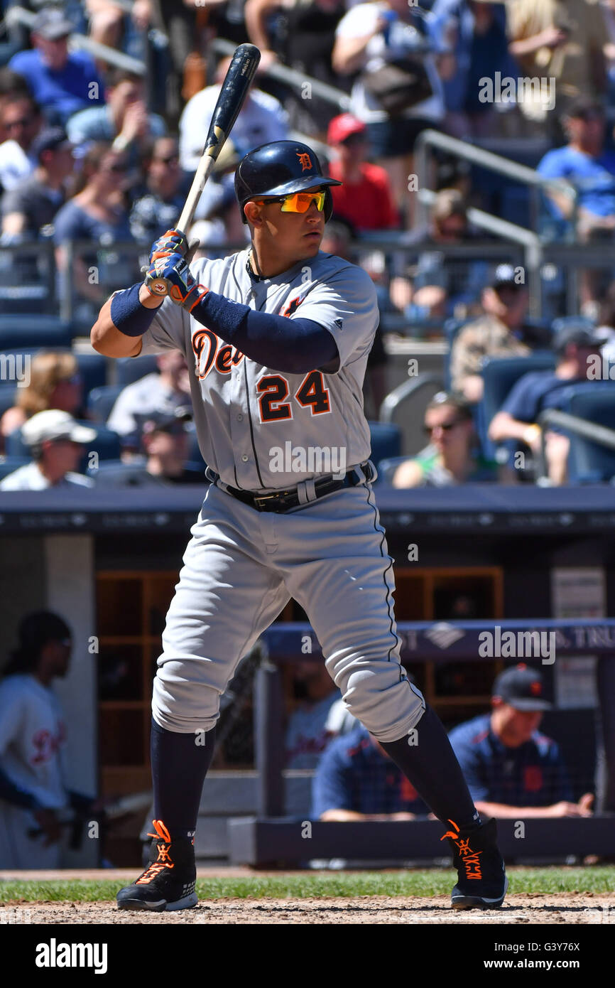 Miguel cabrera june 2016 hi-res stock photography and images - Alamy