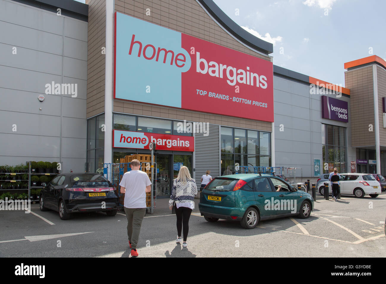 Bargains hires stock photography and images Alamy