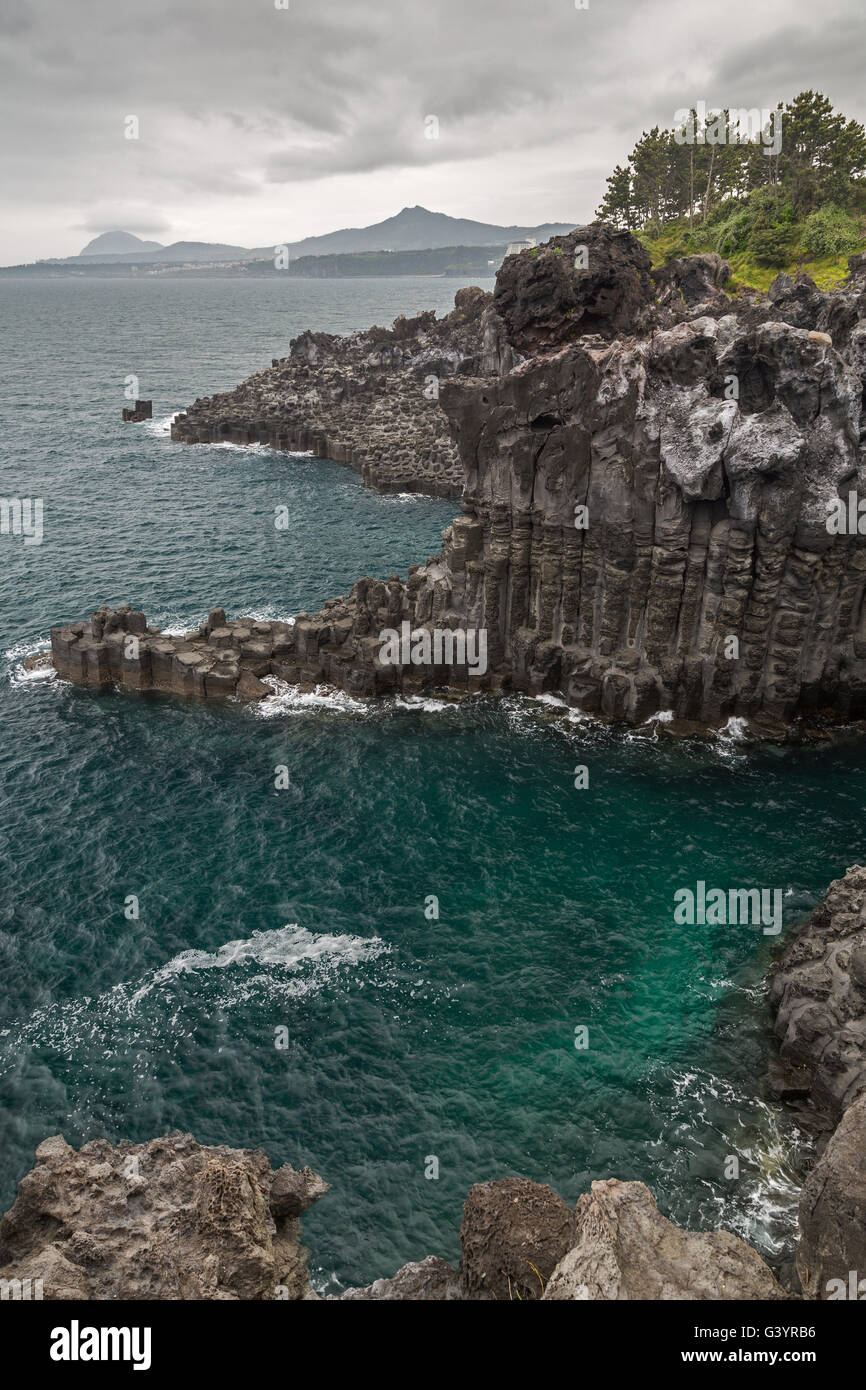 Jusangjeolli cliff hi-res stock photography and images - Alamy