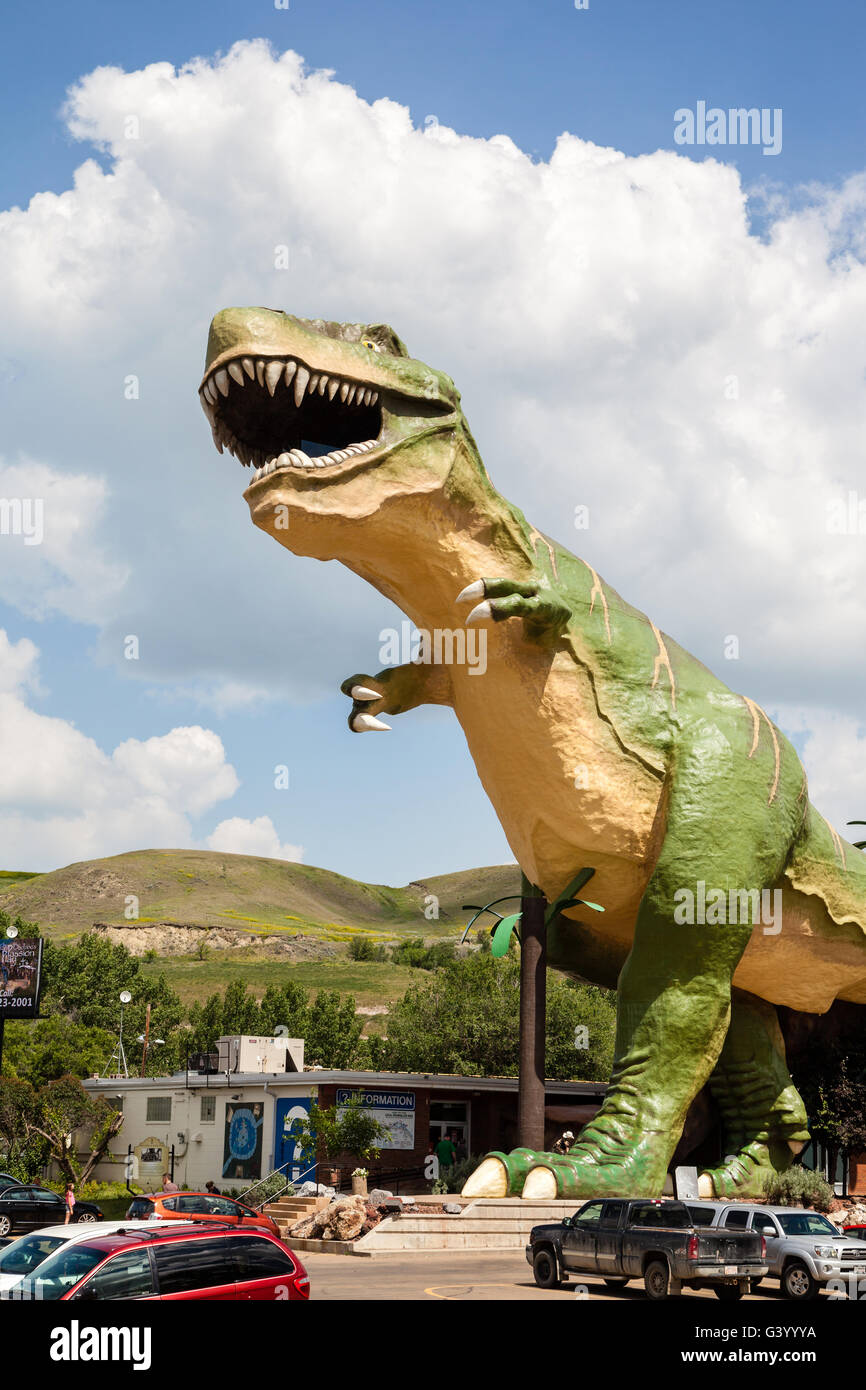 Worlds largest dinosaur drumheller alberta canada hires stock