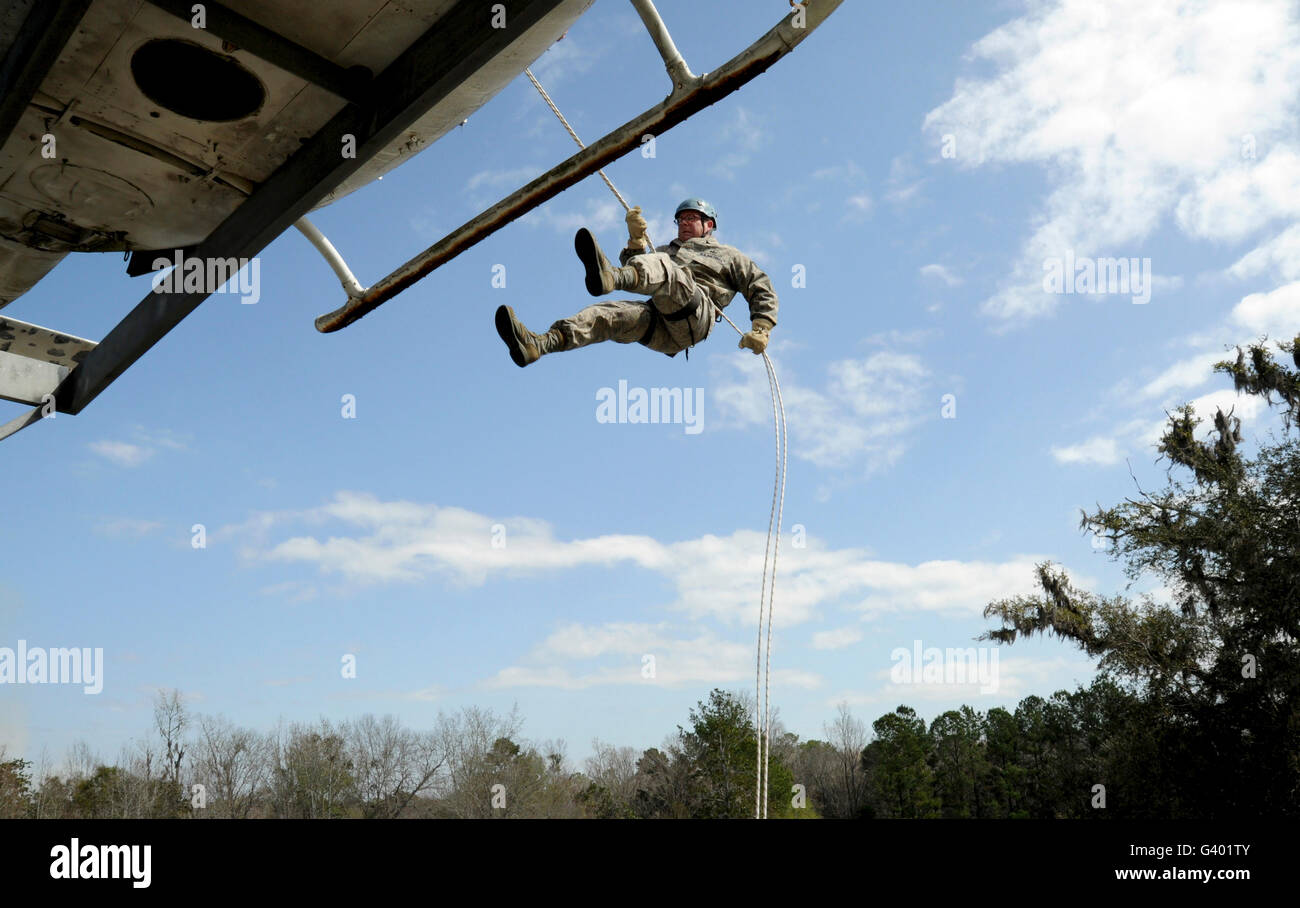 U.S. Air Force soldier rappels from a helicopter Stock Photo - Alamy