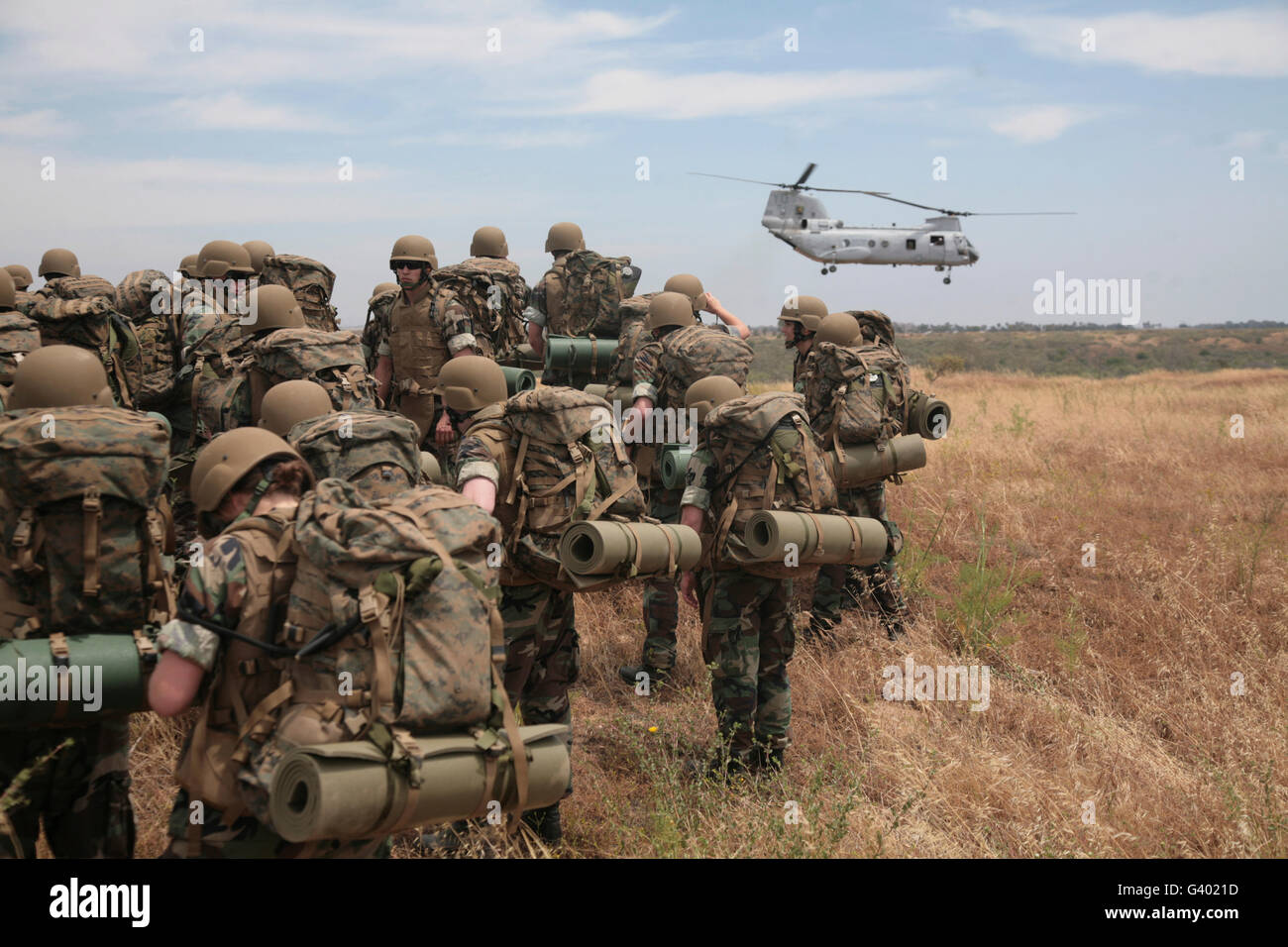 Ch 46 sea knight helicopter hi-res stock photography and images - Alamy