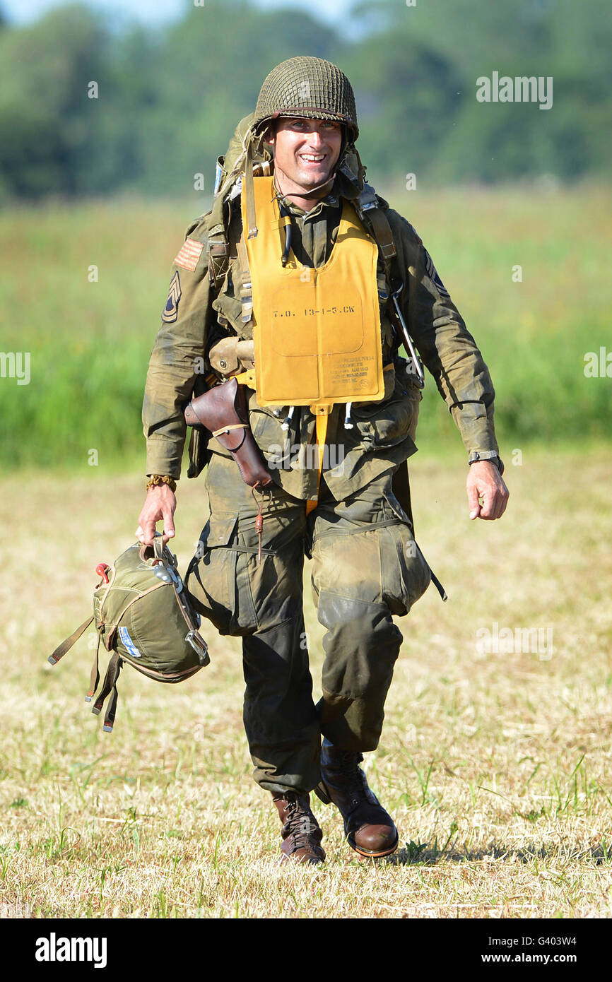 A French paratrooper donning a vintage American World War II paratroopers uniform. Stock Photo