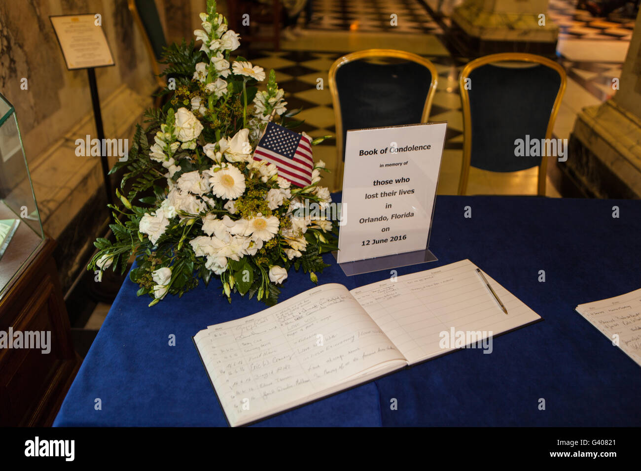 Condolence Flowers High Resolution Stock Photography And Images Alamy Condolence Flowers High Resolution Stock Photography And Images Alamy