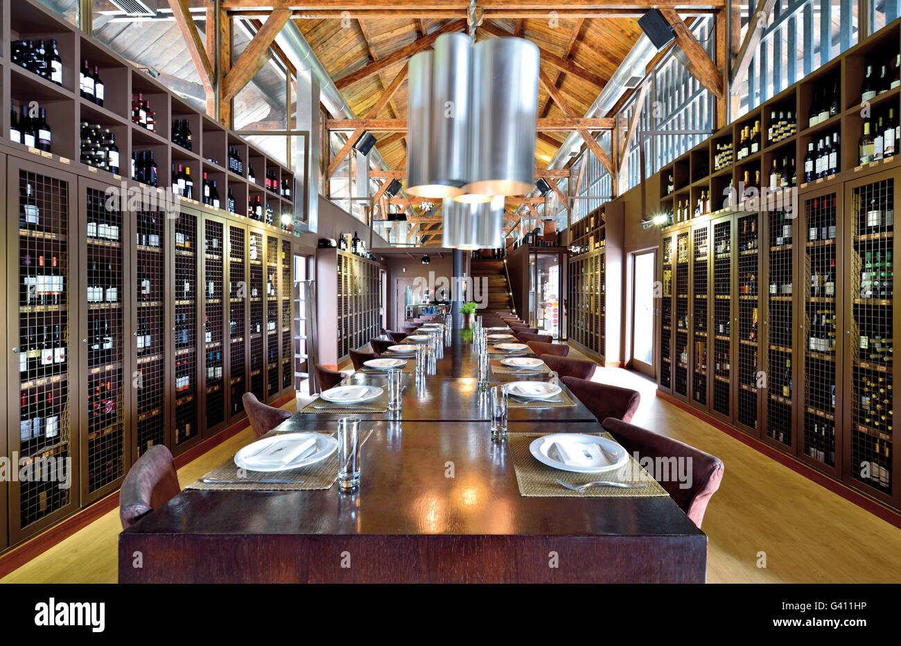Portugal: Interior of the Wine Bar and Gourmet Restaurant Castas e Pratos  in Peso da Régua Stock Photo - Alamy