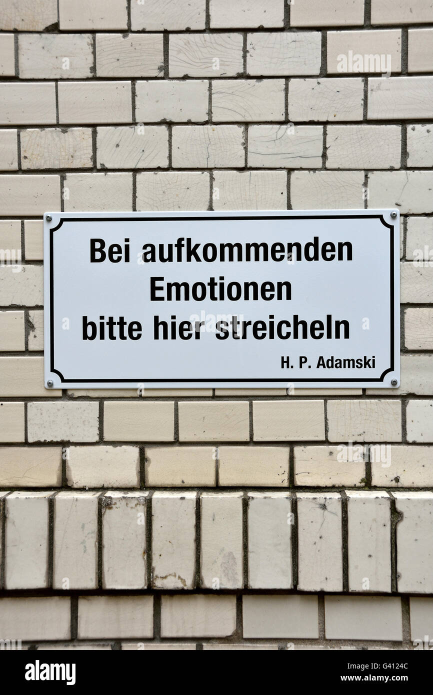 Bei Aufkommende Emotion bitte hier streicheln - In Emerging Emotion Please fondle here Hackesche Hofe - Hackescher Markt area Scheunenviertel Berlin Germany Stock Photo