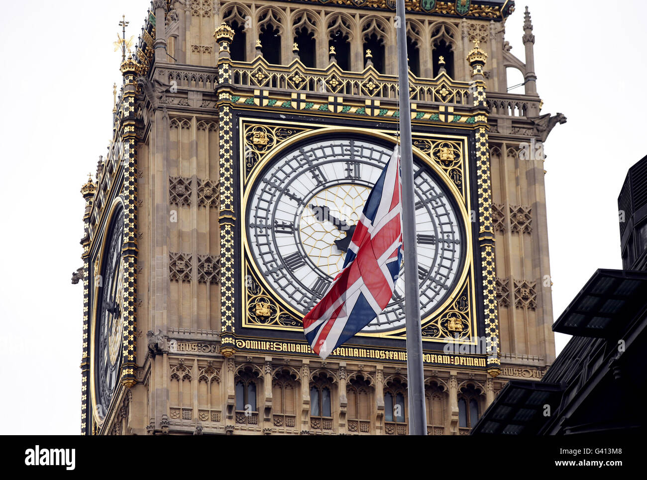 Half mast flag queen elizabeth hires stock photography and images Alamy