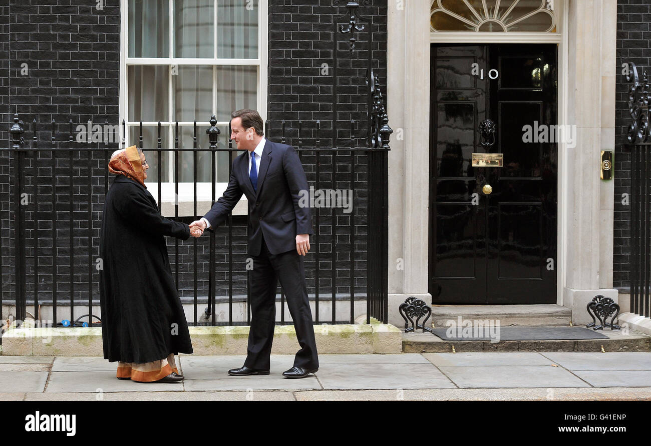 Prime Minister David Cameron greets the Prime Minister of Bangladesh, Sheikh Hasina, ahead of a meeting at 10 Downing street in central London. Stock Photo