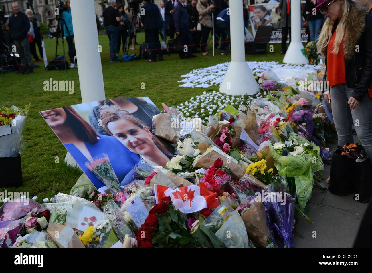 London, England. 17 June 2016. Tributes grow on Parliament Square for MP Jo Cox. Credit: Marc Ward/Alamy Live News Stock Photo