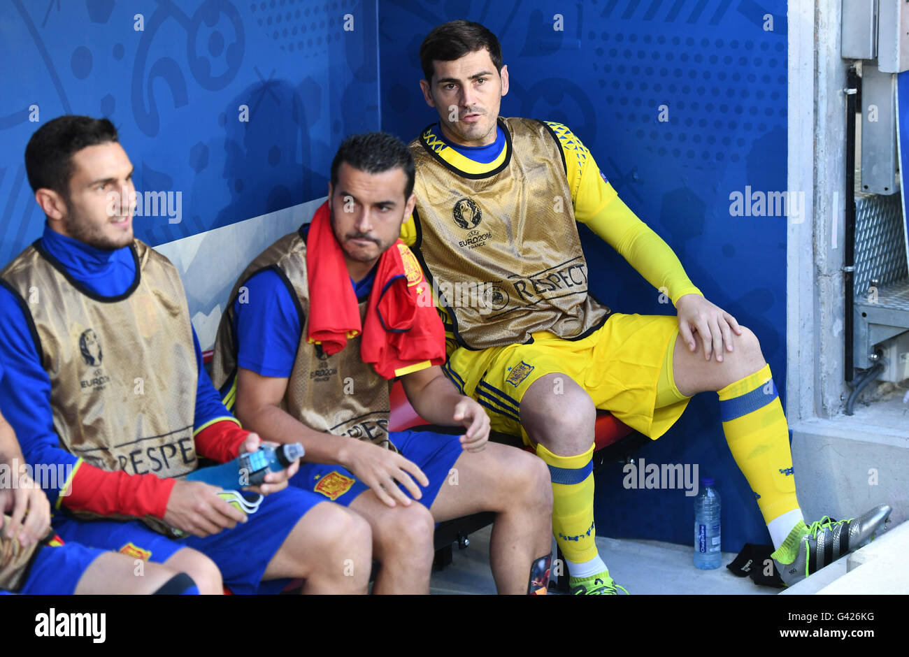 Nice France 17th June 16 Goalkeeper Iker Casillas R Of Spain Sits On The Substitute S Bench Before The Group D Soccer Match Of The Uefa Euro 16 Between Spain And Turkey At