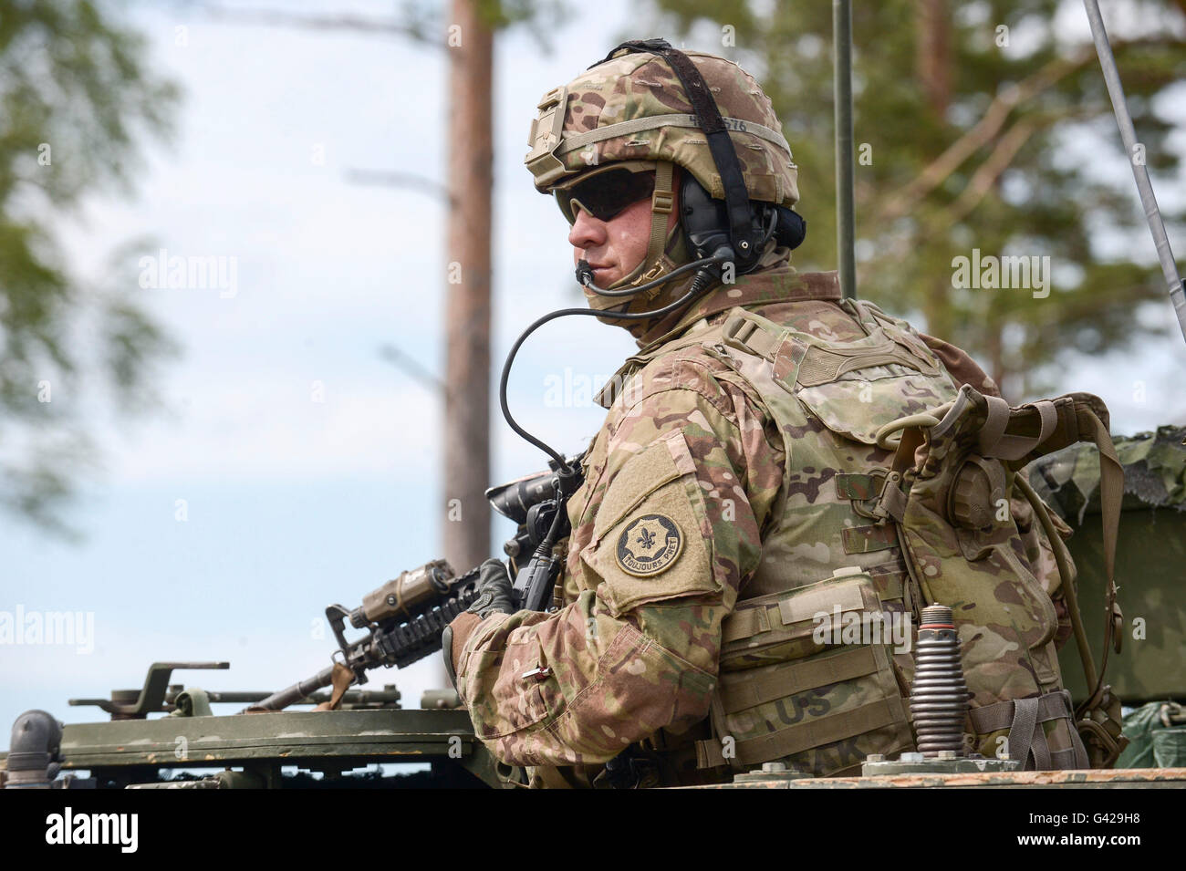 Tapa, Estonia. 17th June, 2016. An U.S. army soldier takes part in Saber Strike military exercise at Central Firing Field of Estonian Defence forces in Tapa, Estonia, on June 17, 2016. Saber Strike is an annual U.S.-led exercise of land and air forces. Credit:  Sergei Stepanov/Xinhua/Alamy Live News Stock Photo