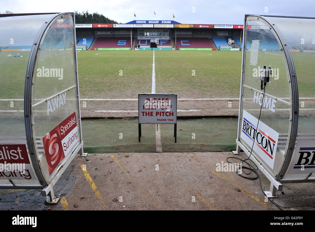 Soccer - npower Football League Championship - Scunthorpe United v Burnley - Glanford Park. General view of the interior of Glanford Park Stadium, home to Scunthorpe United Stock Photo