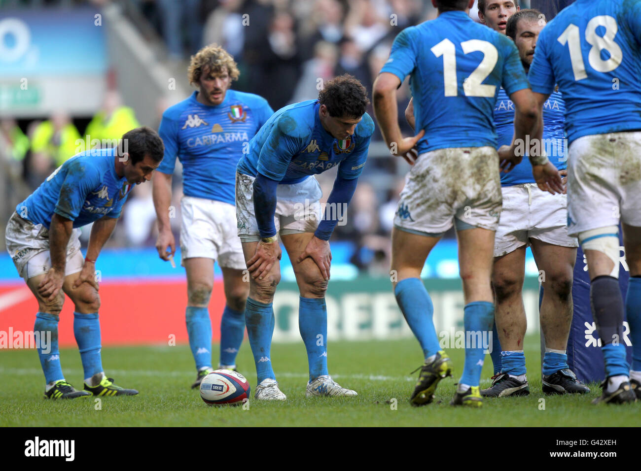 Rugby Union - RBS 6 Nations Championship 2011 - England v Italy - Twickenham. Italy players stand dejected Stock Photo