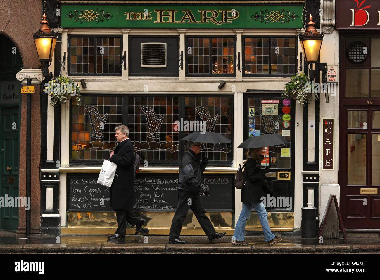 The Harp, a pub in the heart of London's bustling Covent Garden which has become the first in the capital to be named national pub of the year. Stock Photo