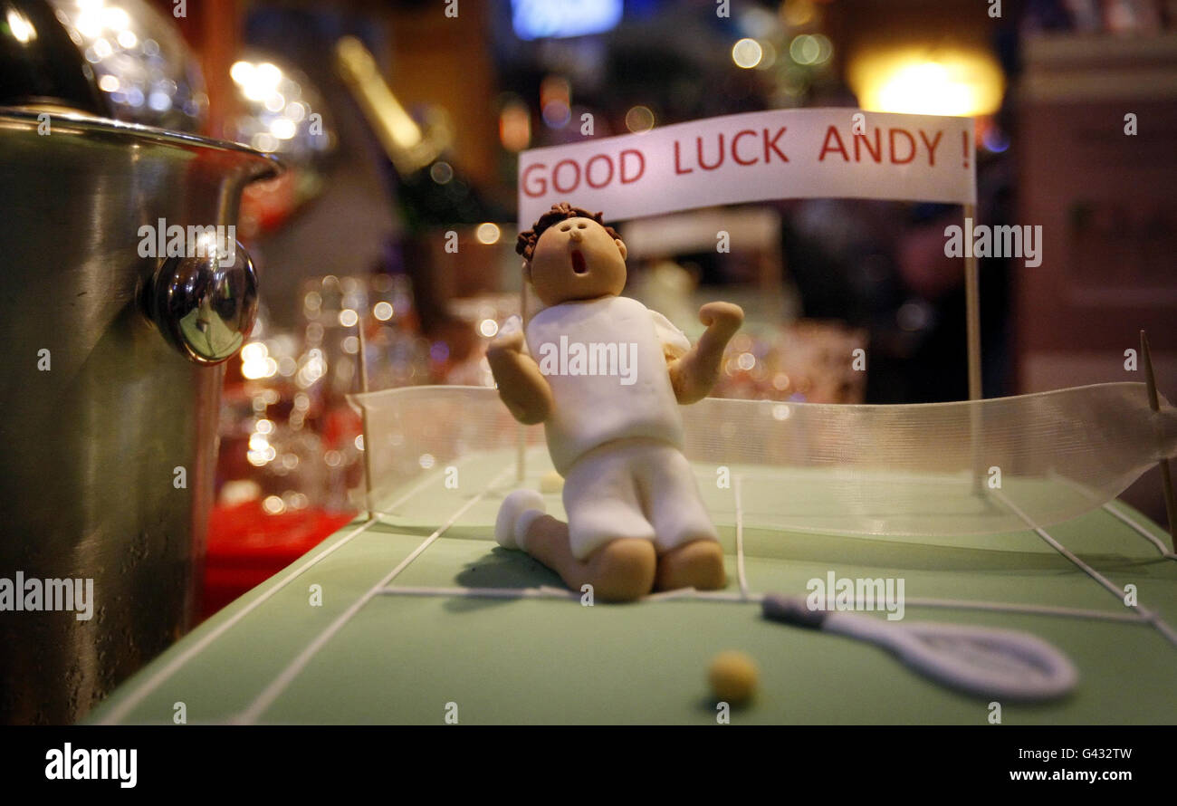 Fans support for Murray. An Andy Murray good luck cake in the Dunblane Hotel in Murray's home town of Dunblane. Stock Photo