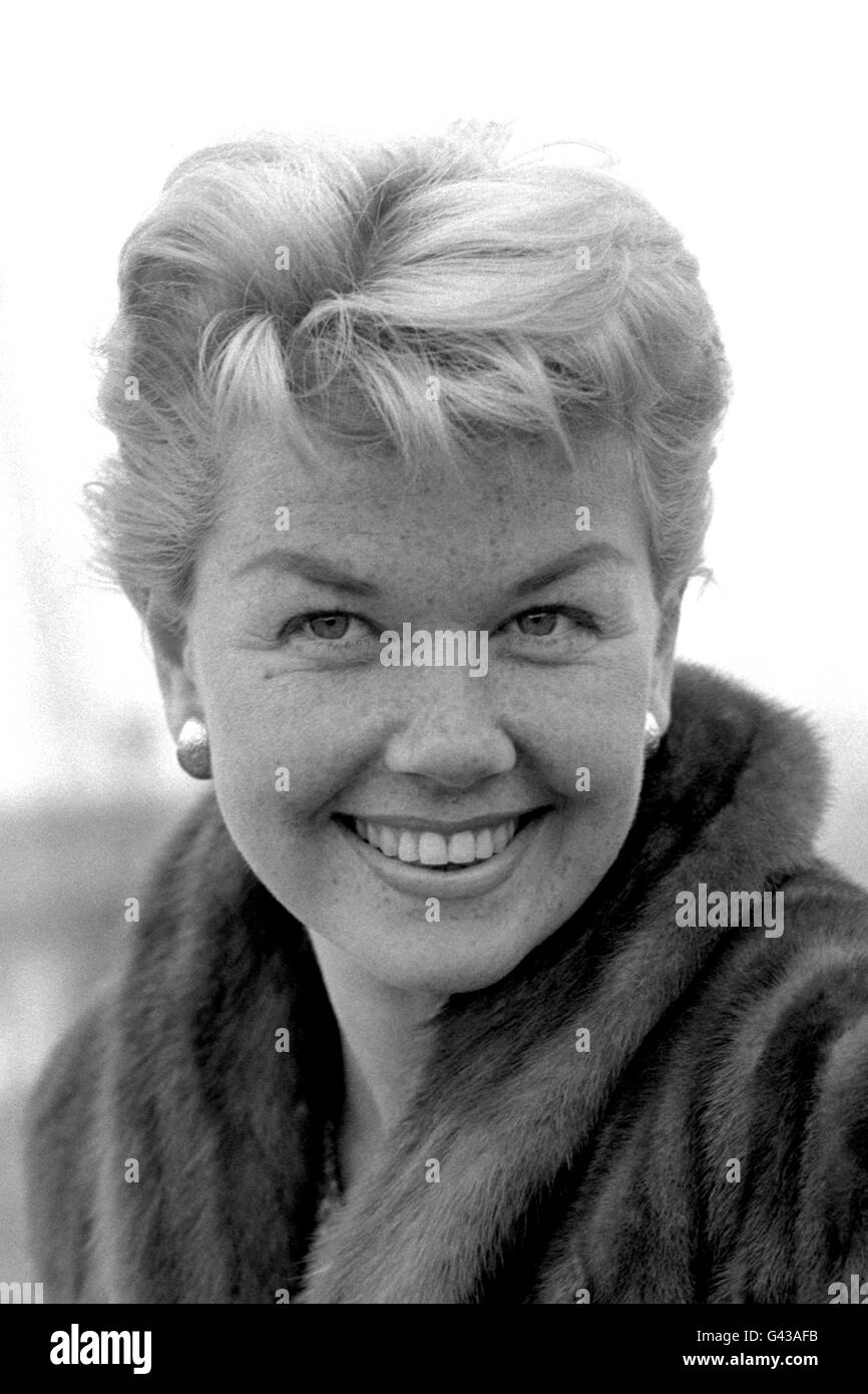 Library filer 487734 dated 1955 of American actress Doris Day, who celebrates her 72nd birthday on Wednesday, April 3. PA.(Black and white only) Stock Photo