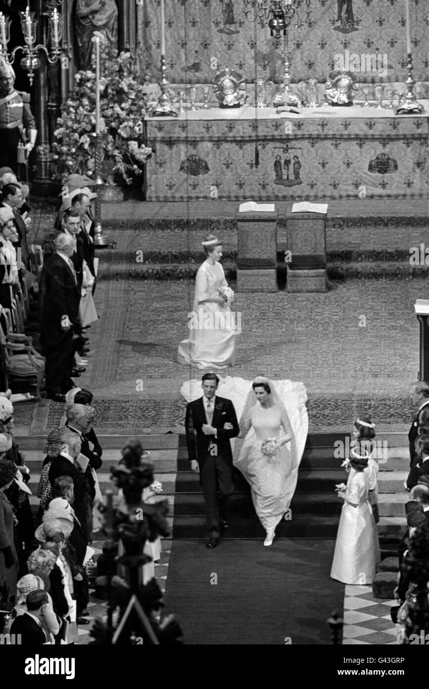 Princess Alexandra and Angus Ogilvy walk down the aisle after their wedding at Westminster Abbey Stock Photo