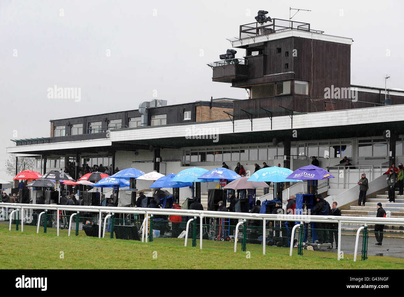 Horse Racing Huntingdon Racecourse Stock Photo Alamy