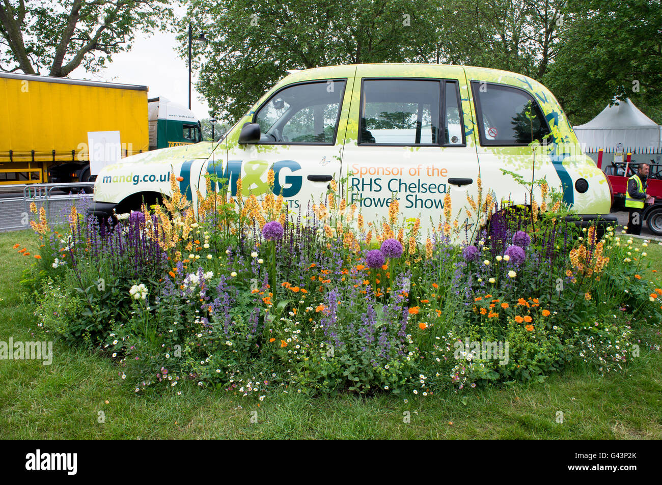 Range Rover Chelsea Flower Show RHS Chelsea Flower Show 2016 Stock Photo - Alamy