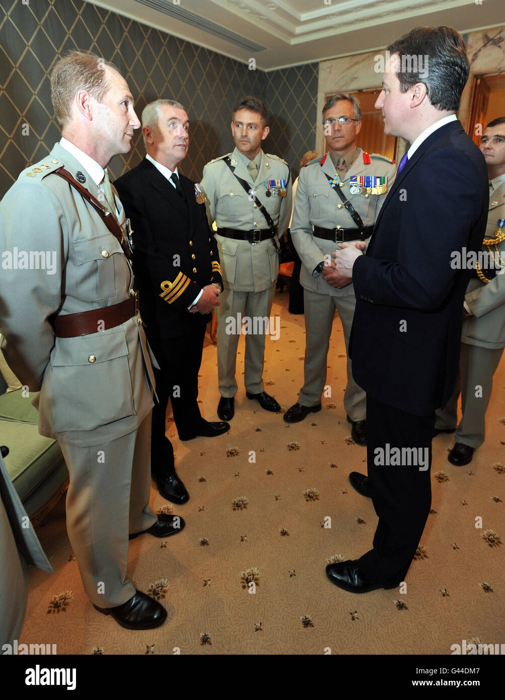 Prime Minister David Cameron (3rd left) visits a looted Lidl supermarket in  Salford Stock Photo - Alamy