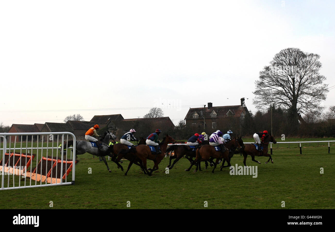 Horse Racing - Ludlow Racecourse Stock Photo - Alamy