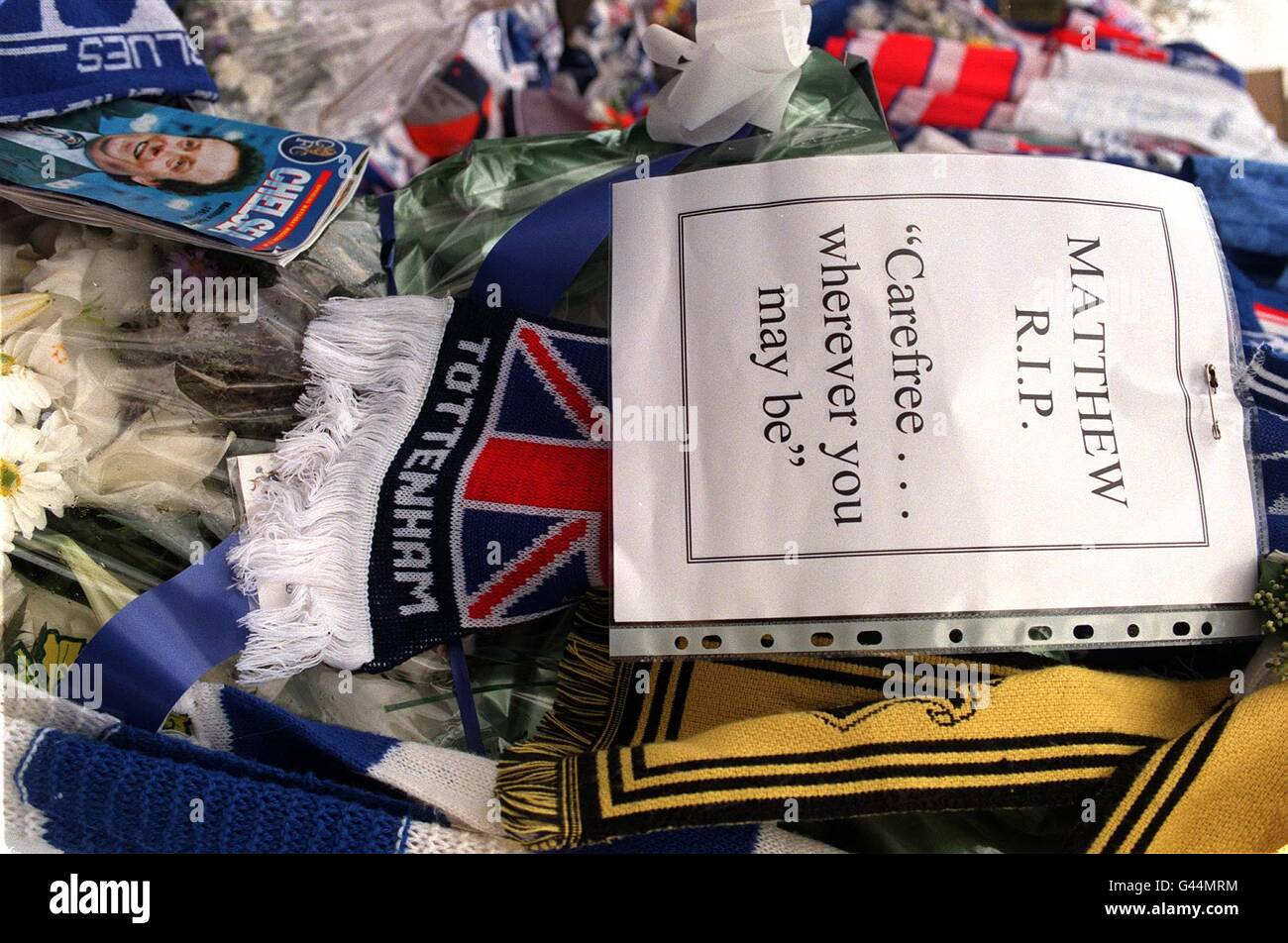 Chelsea harding tributes hi-res stock photography and images - Alamy