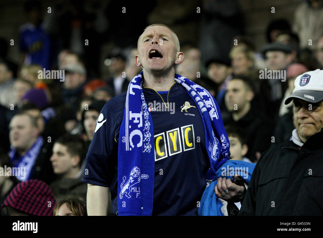 Queens park rangers fans celebrate in stands hi-res stock photography ...