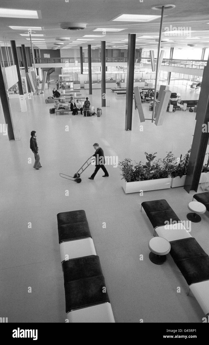 A deserted Terminal One at London's Heathrow Airport where the British Airways Maintenance engineers' dispute was continuing. The airline has cancelled all it's domestic and european flights from Heathrow after the maintenance engineers rejected a union management 'peace formula' at a mass meeting at the airport. Top Union officials were 'booed' by the men who decided to carry on with their ban on overtime and night shifts. Stock Photo