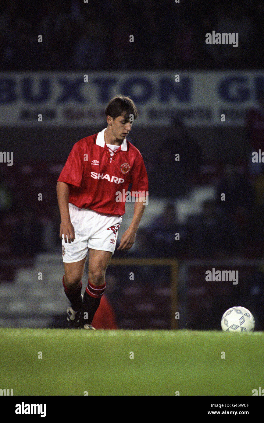 UEFA Champions League 23/11/1999 Gary Neville of M - 30519