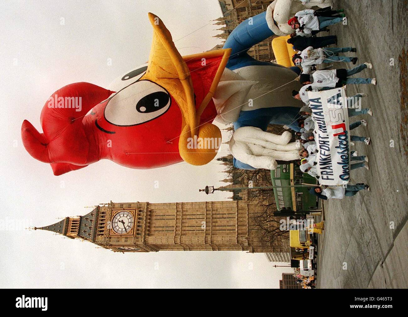 Woody Woodpecker, a 50-foot tall super baloon cartoon character makes