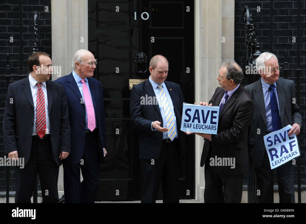 Menzies Campbell and representatives of the Save RAF Leuchars campaign Residents Action Force Leuchars present a petition to Number 10 Downing Street which opposes any threat to the future of RAF Leuchars. Stock Photo