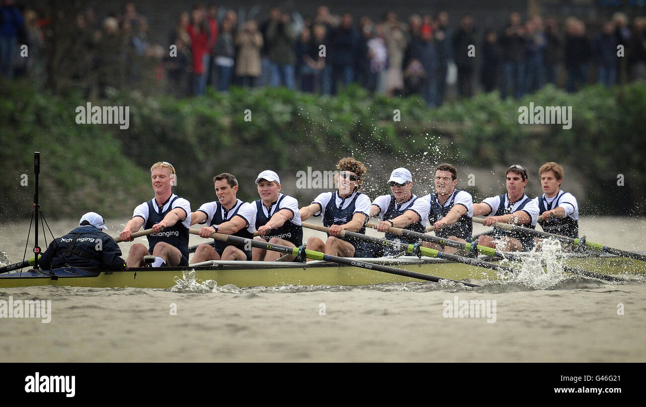 Oxford cambridge boat race finish hires stock photography and images