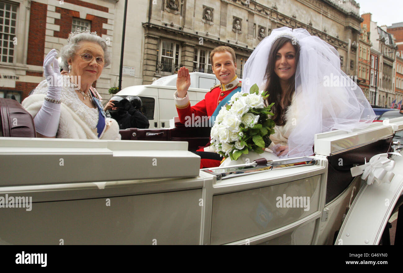 News royal wedding book hi-res stock photography and images - Alamy