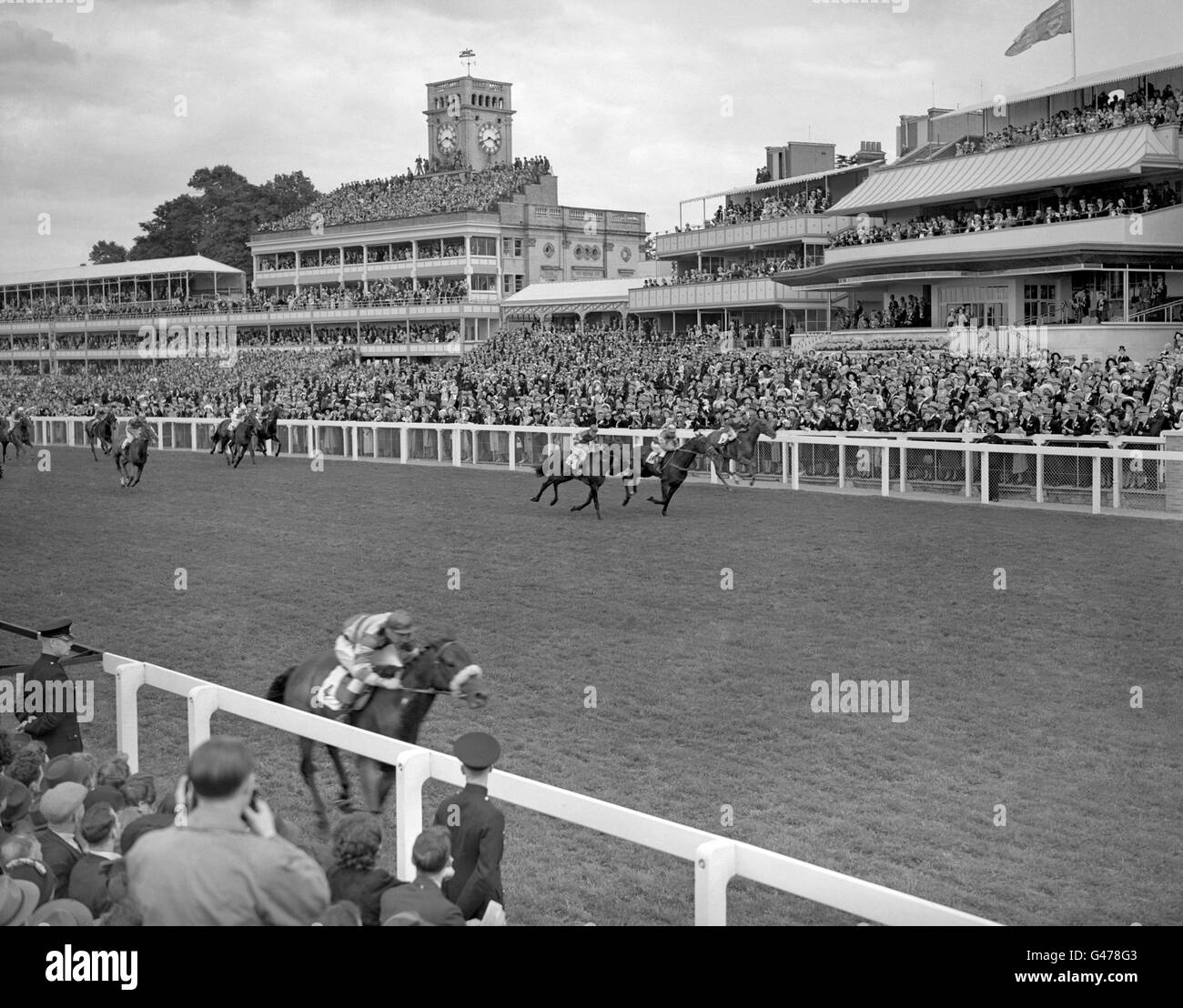 Master Vote (no.4, nearest camera), ridden by W Johnstone romps home to claim honours in the Royal Hunt Cup Stock Photo
