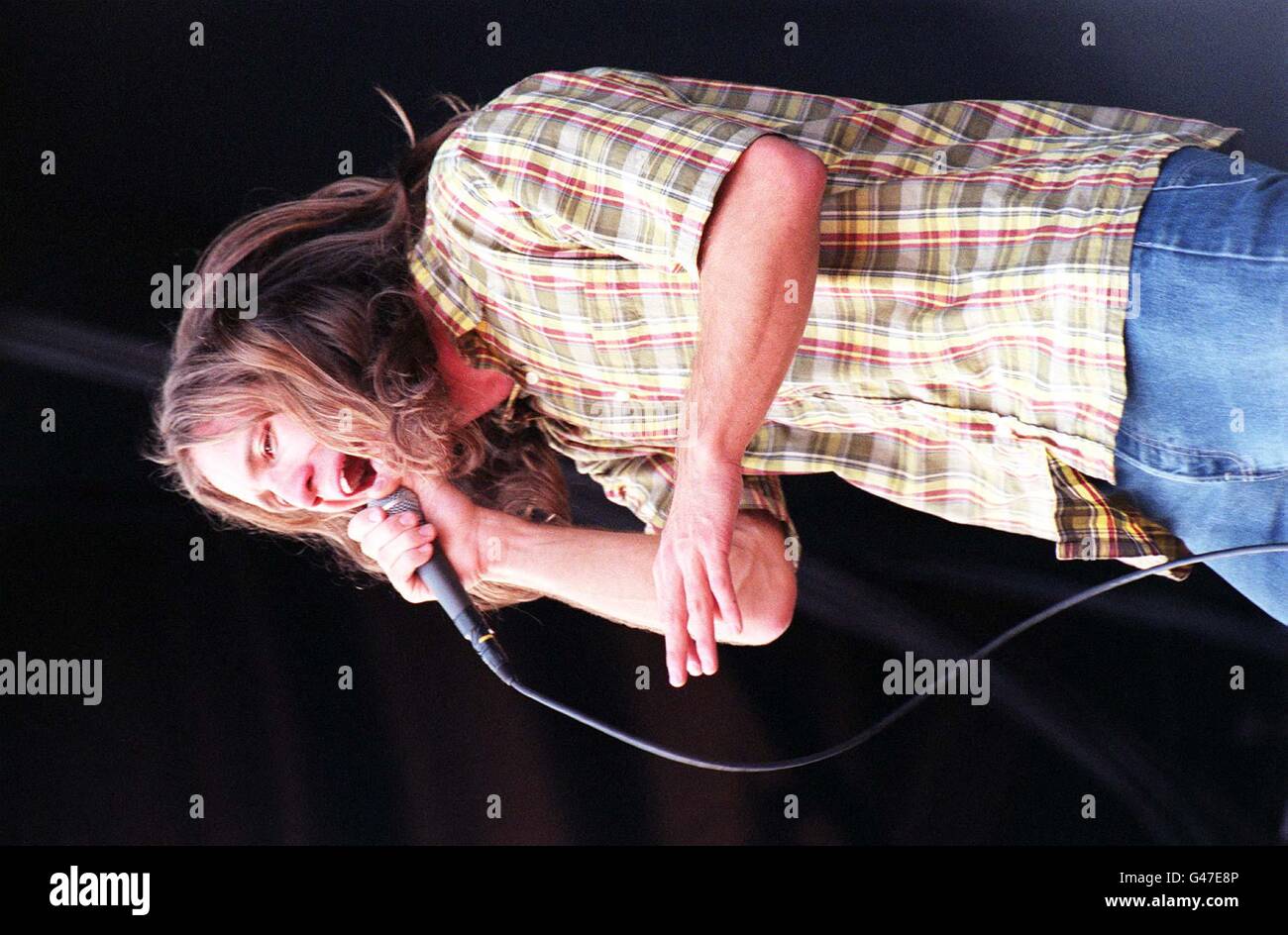 Gary Stringer, lead singer of Reef, during last night's (Sat) V97 concert at Hylands Park, in Chelmsford. Photo by Neil Munns. Stock Photo