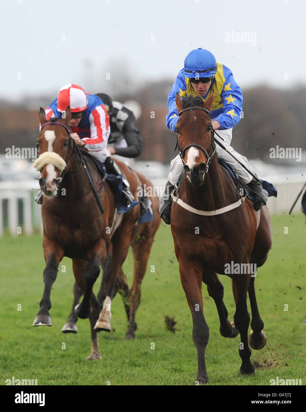 Barbican ridden by Jean-Pierre Guillambert (right) wins the SEP Handicap Stakes during the William Hill Doncaster Shield Day at Doncaster Racecourse. Stock Photo