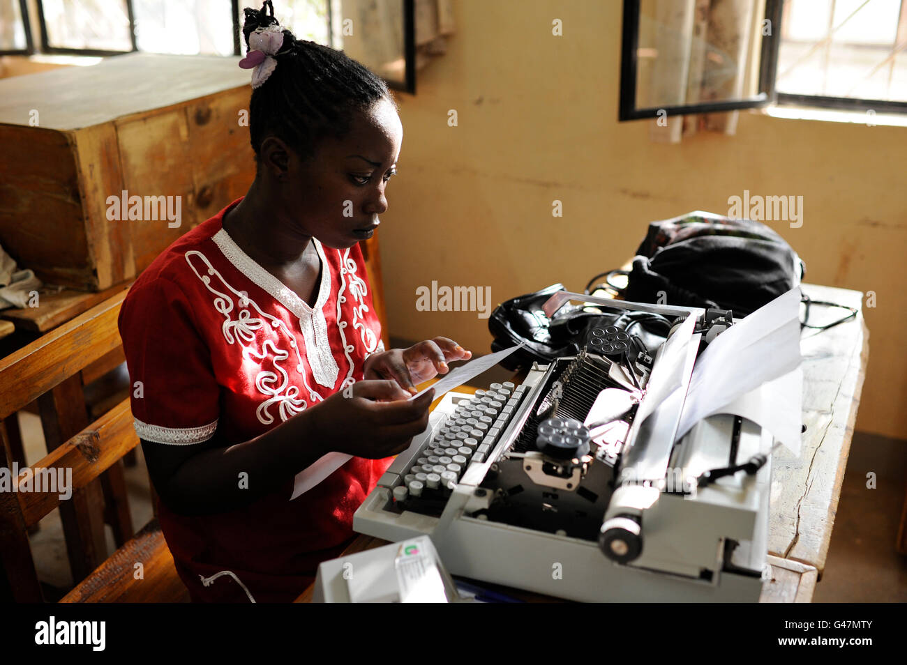 Typewriter Course KENYA Turkana Region, refugee camp Kakuma, vocational training ...