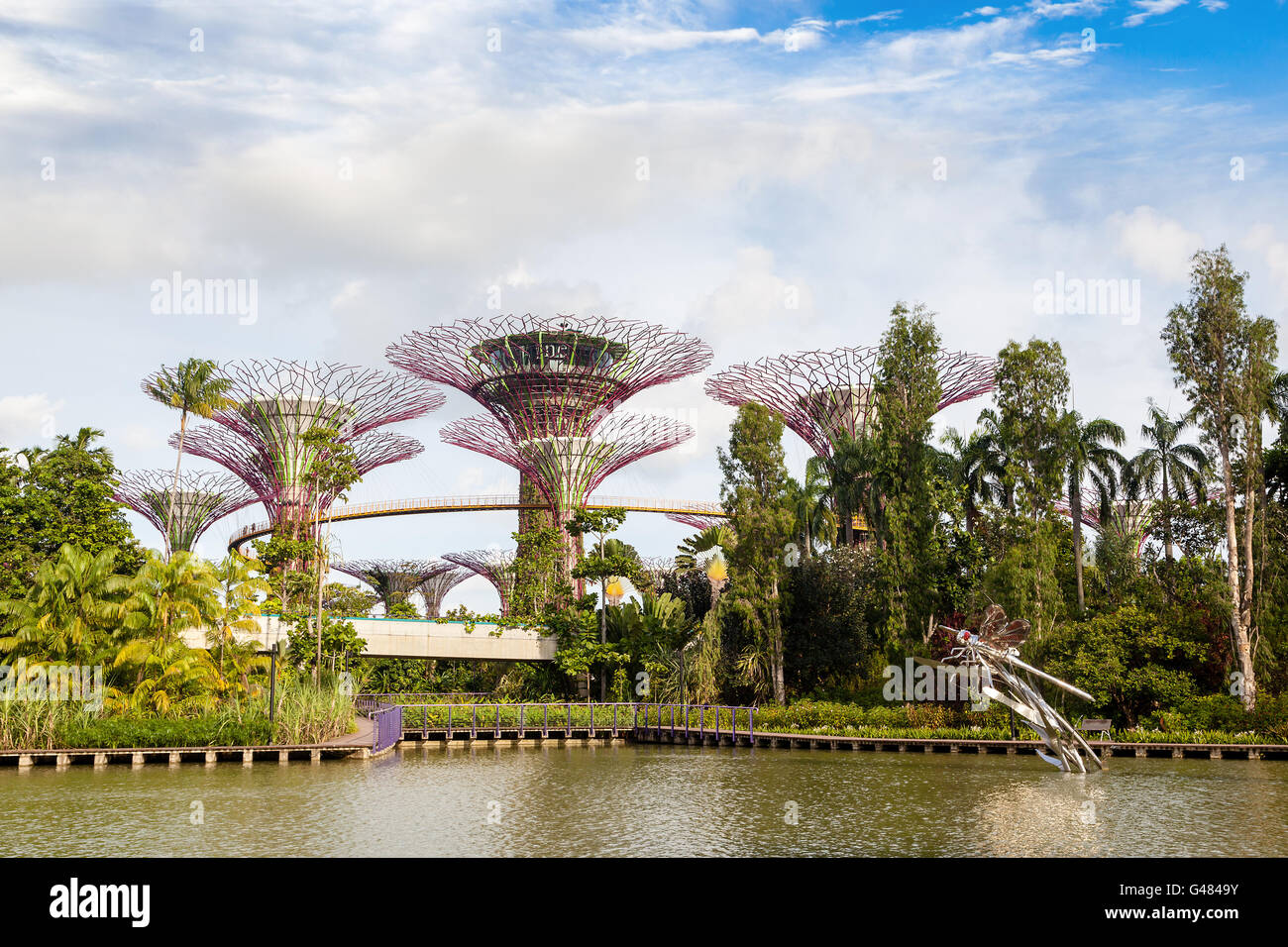 Singapore iconic structure hi-res stock photography and images - Alamy