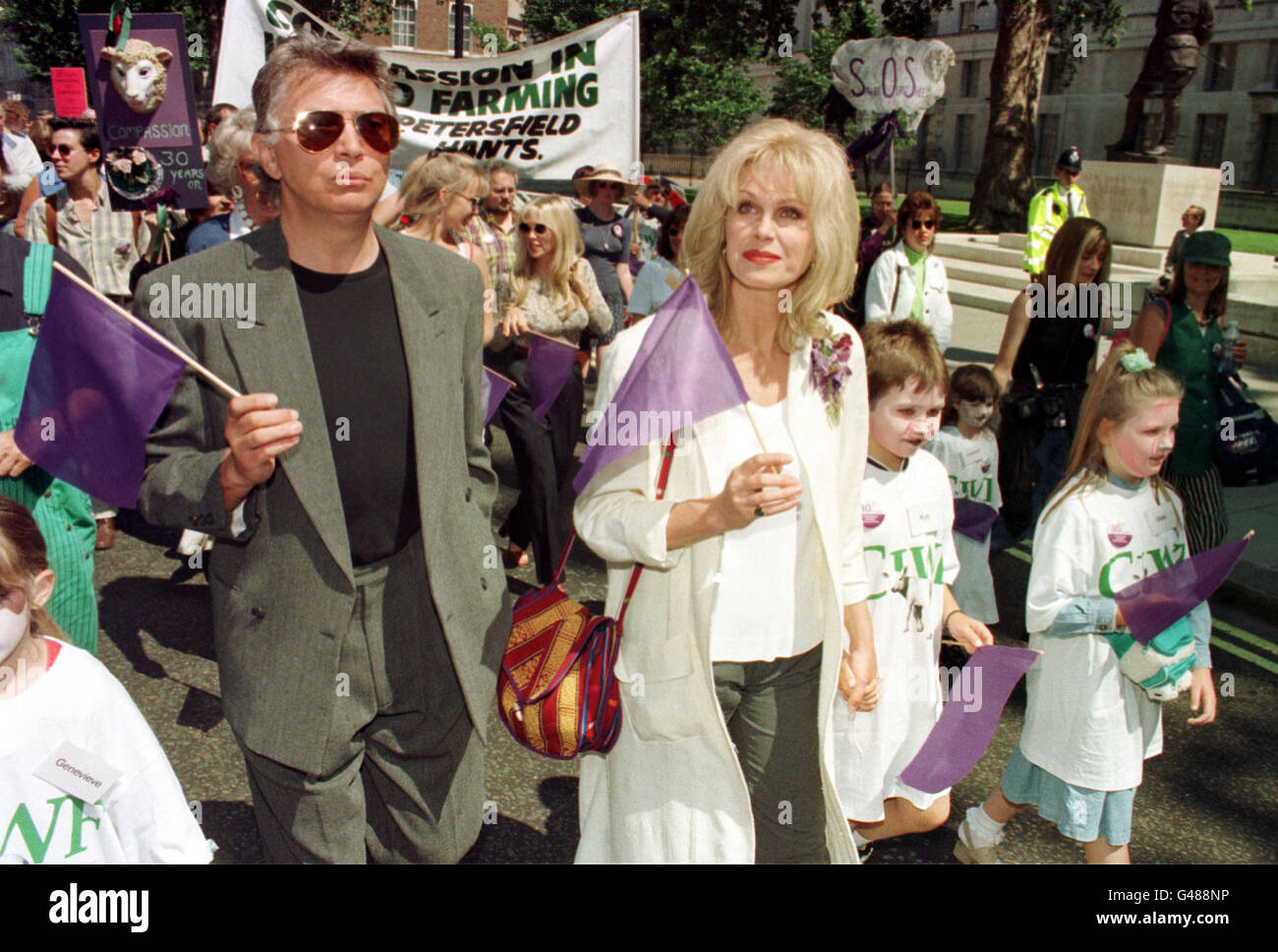 Actor Martin Shaw and actress Joanna Lumley during a demonstration to highlight the suffering of some animals in the world of international agriculture. The demonstration marked the 30th anniversary of 'Compassion in World Farming'. 22/08/97: Martin Shaw, is considering taking legal action against a bus driver he claims assaulted him in a road rage style attack. Mr Shaw, who played Doyle in The Professionals has a three-inch gash under his chin and is seeing an osteopath today for treatment for bruised ribs. Stock Photo