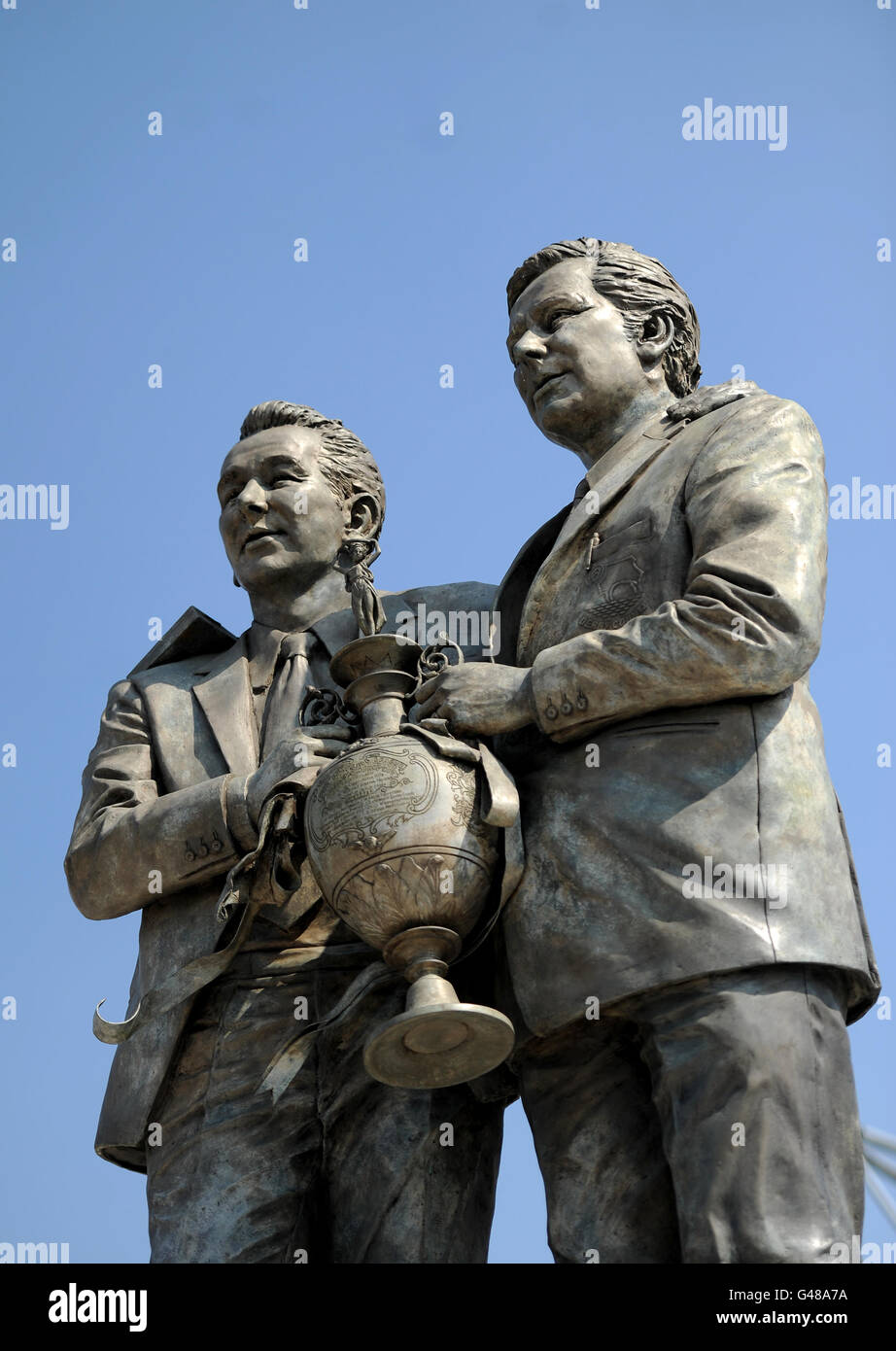 File:Clough and Taylor Statue Derby.JPG - Wikipedia