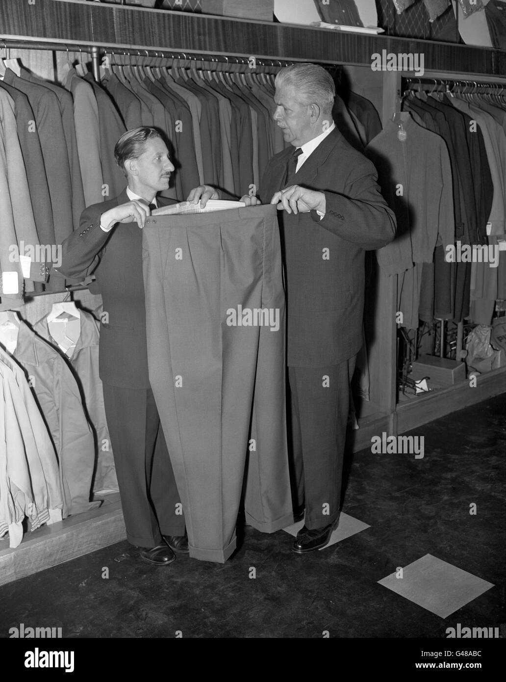 Mens outsize clothing shops sale