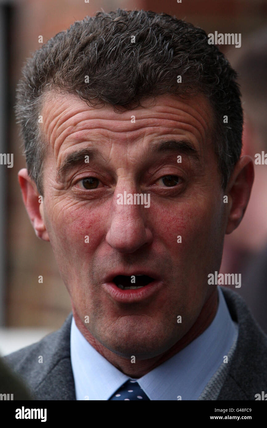 Horse Racing Catterick Racecourse. Trainer Kevin Ryan Stock Photo Alamy