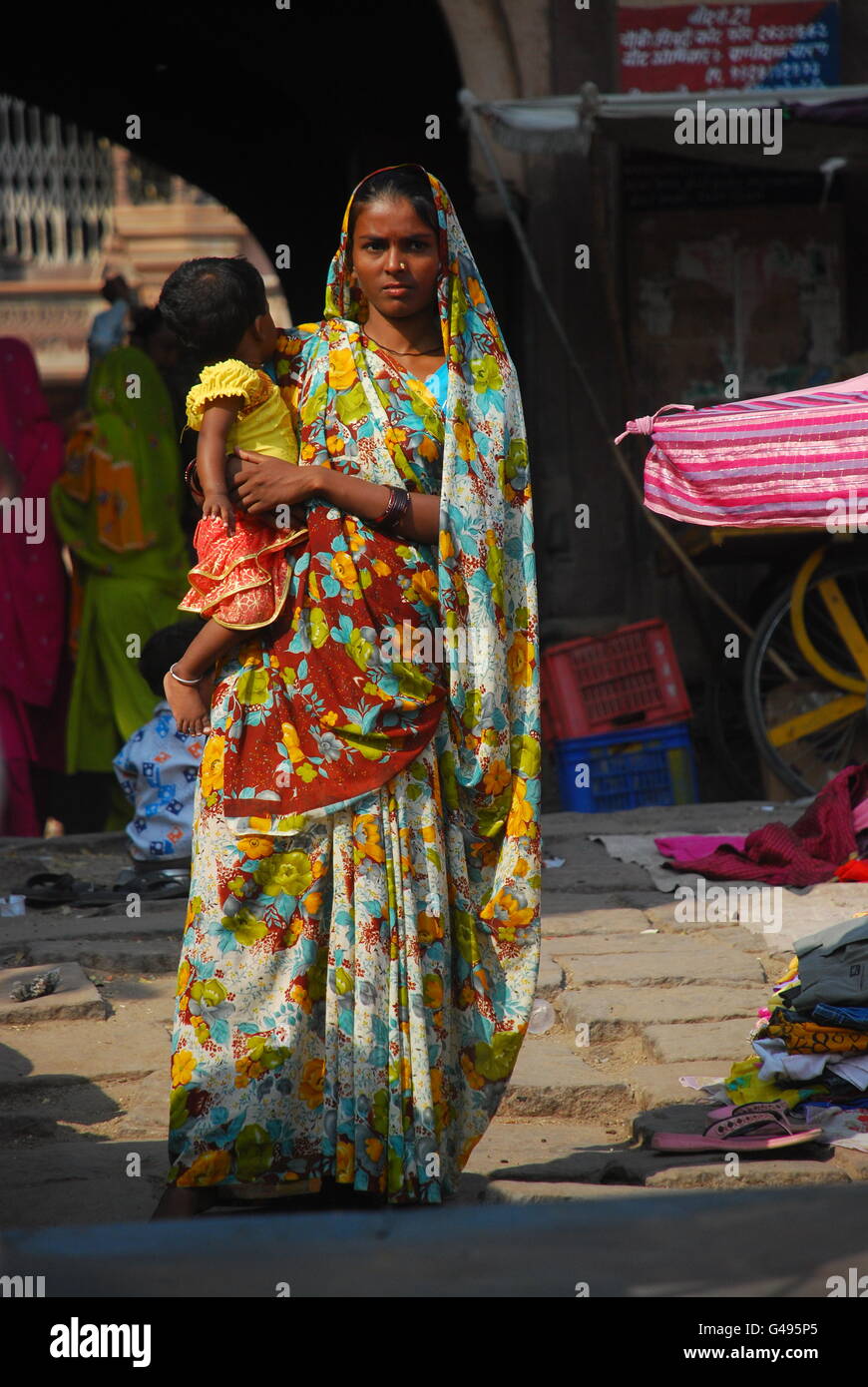 Portrait indian woman baby jodhpur hi-res stock photography and images ...